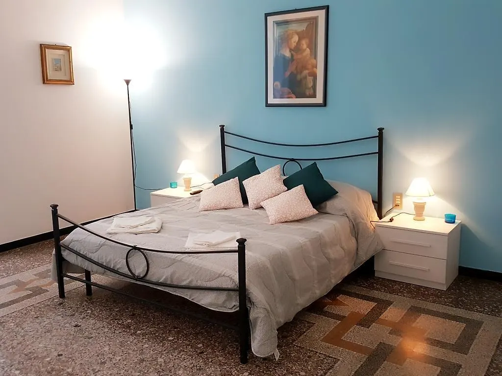 Royal Suite Janov 2*,  Itálie