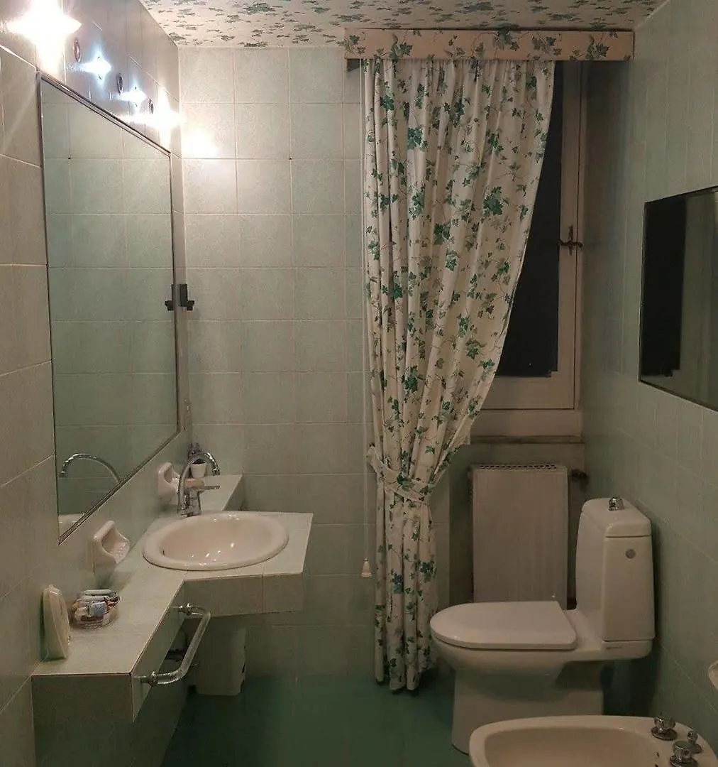 Royal Suite Janov 2*,