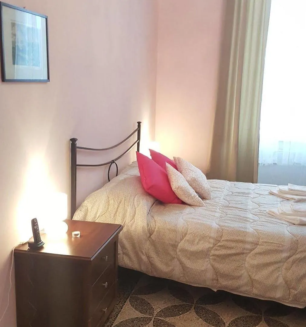 Royal Suite Genoa Guest house