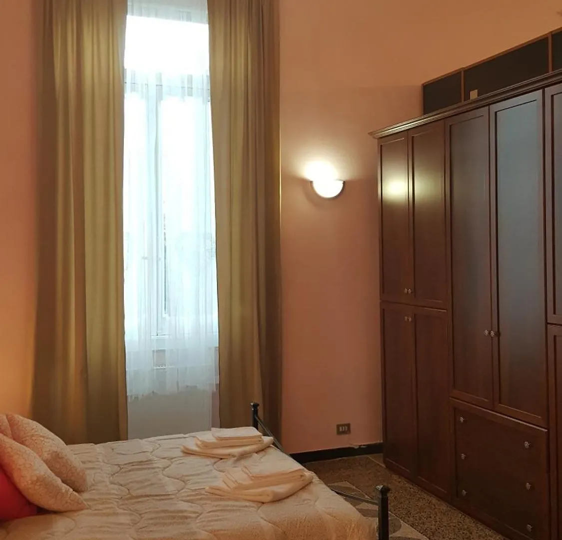 Royal Suite Gênes 2*,